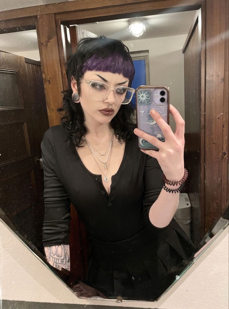 files/goth_self_3.jpg